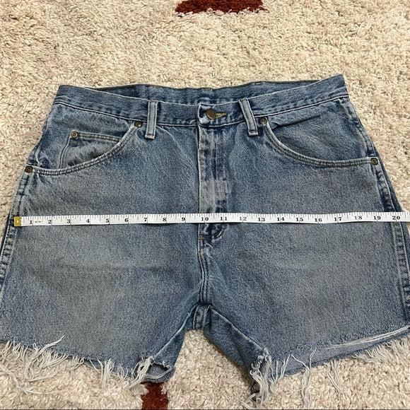 Wrangler high waisted light wash denim cutoffs size 33